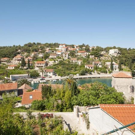 Apartments Gorana Splitska Bagian luar foto