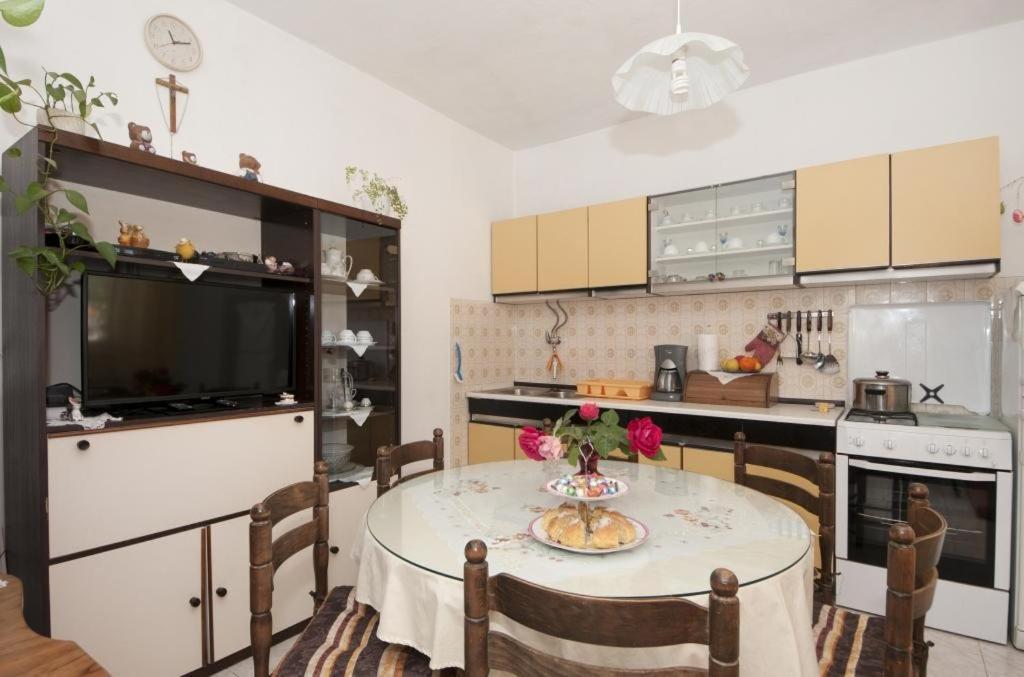 Apartments Gorana Splitska Ruang foto