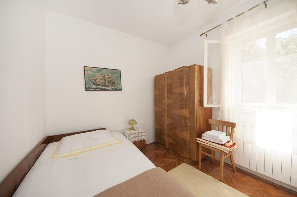 Apartments Gorana Splitska Bagian luar foto